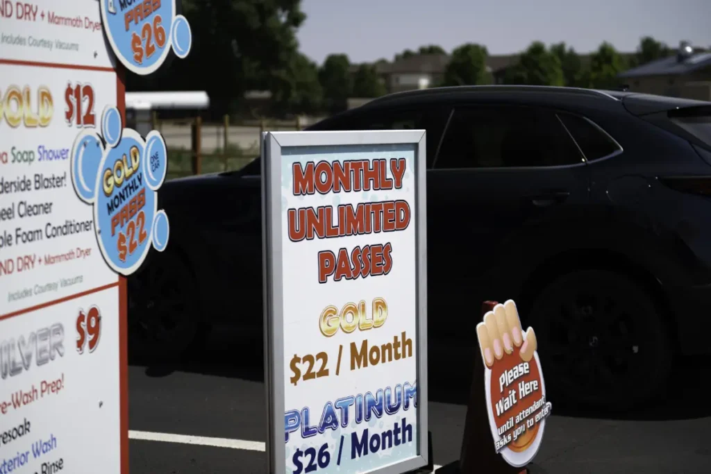 red-barn-car-wash-365-monthly-unlimited-pricing red barn car wash sign monthly unlimited passes for gold and platinum car washes and pricing