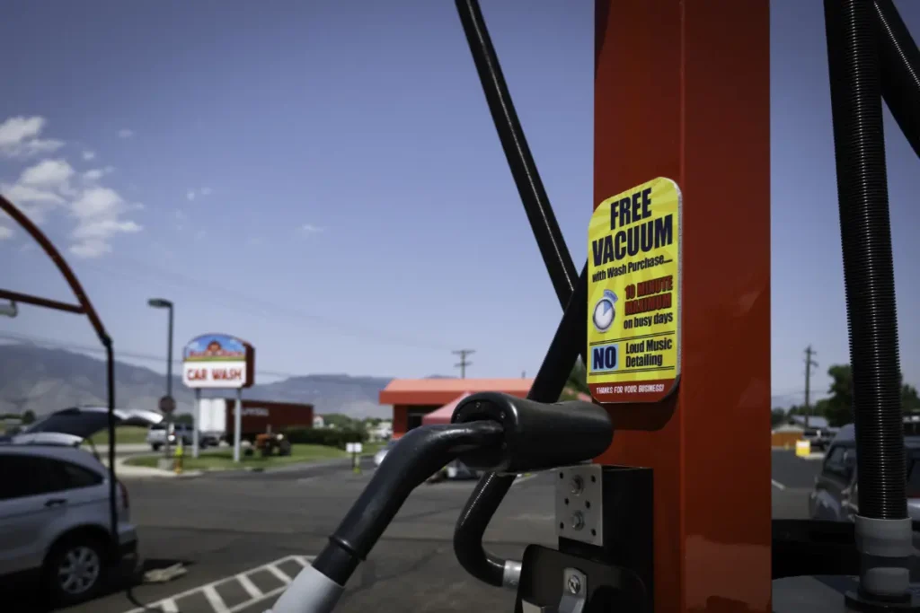 red-barn-car-wash-555-courtesy-vacuum-station red barn car wash facility courtesy vacuum stations